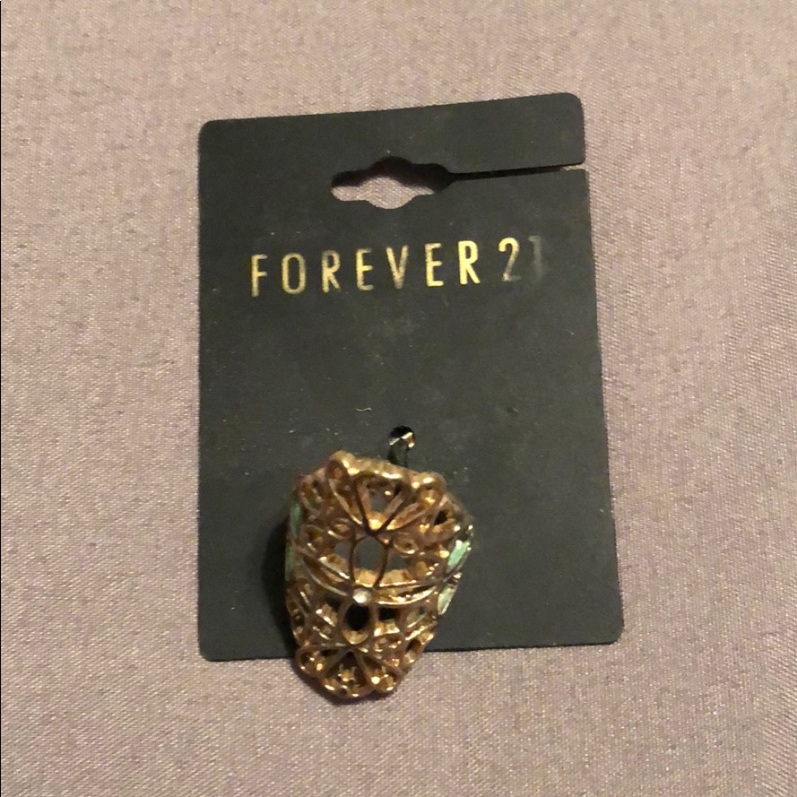 F21 Ring